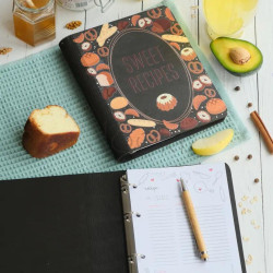 Блокнот в деревянной обложке  "Sweet recipes"