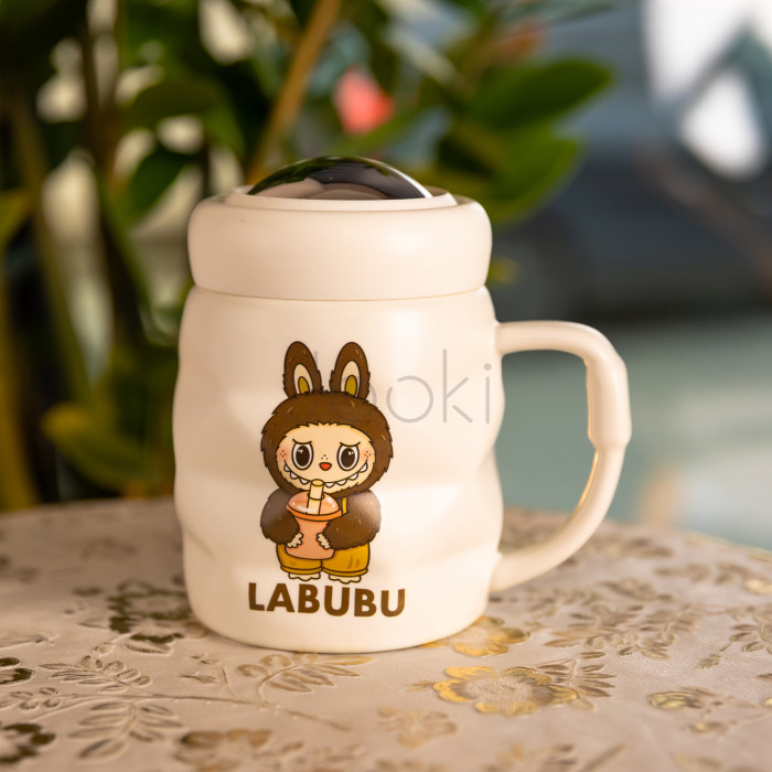 Чашка фарфоровая с крышкой Labubu 400 (мл) подарочная кружка прикольная чашка для детей на подарок Белый с желтым FM-54D Продумано до деталей 