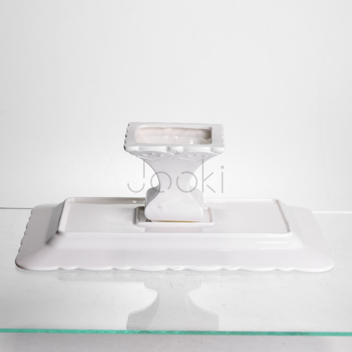 Тортовница на ножке White Square 30.5*30.5 см фарфоровая квадратная Yiwu 120-YH-HG061  Jooki