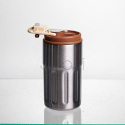 Термочашка Coffee 400 мл с ремешком и датчиком температуры, коричневый Yiwu HP-GM-1 Твой стильный выбор 