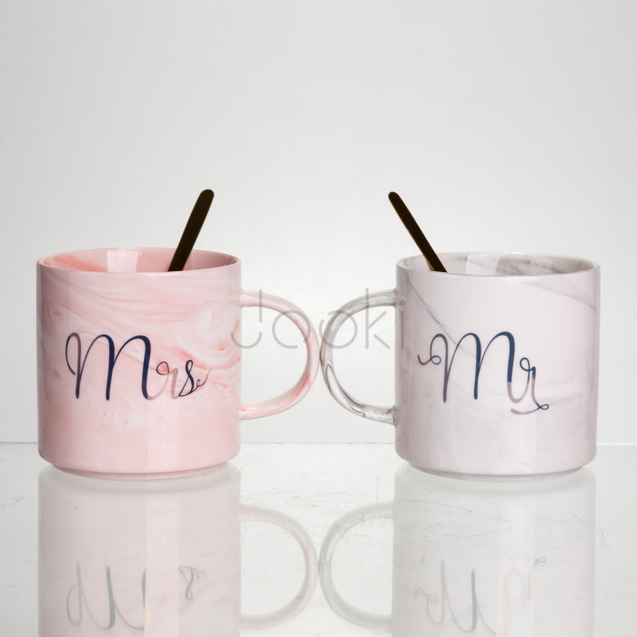 Набор парных фарфоровых чашек Mr&Mis 2 (шт) по 400 (мл) чашки на подарок с ложкой FM-28 Практическое решение Jooki