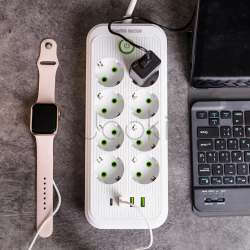 Мережевий фільтр подовжувач на 8 розеток з 3 USB 1 Type-C та кнопкою відключення F20U 4.7 м Чорний HP-5-29 Продумано до деталей 