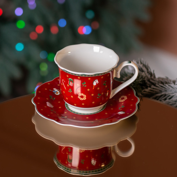 Чашка фарфоровая Christmas с блюдцем, красная  Jooki