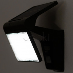 Солнечный фасадный LED-прожектор Lumiled серии Cordy – стеновой садовый прожектор с датчиками движения и сумерек, холодный свет 6500K, IP44